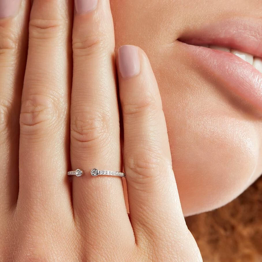 Bague Fine UNIQUE - Cristal / Argenté 4 Bague Fine UNIQUE - Cristal / Argenté – Image 2