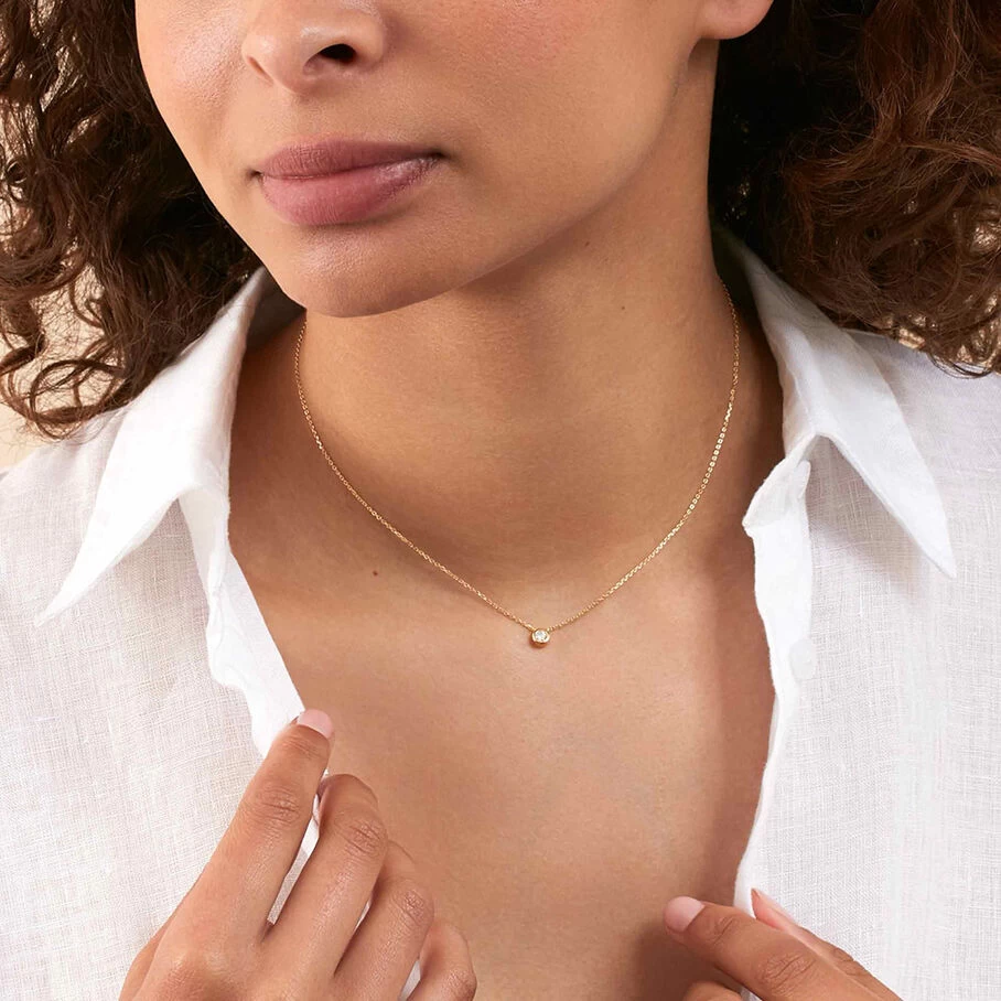 Collier Ras Du Cou BRILLANT - Cristal / Doré 4 Collier Ras Du Cou BRILLANT - Cristal / Doré – Image 2